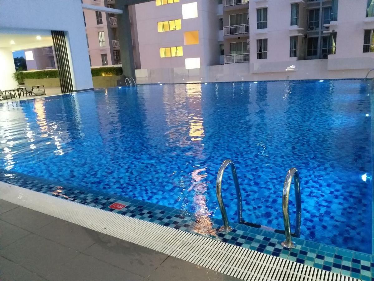 Aliff Avenue 2 Bedroom Homestay ジョホールバル エクステリア 写真