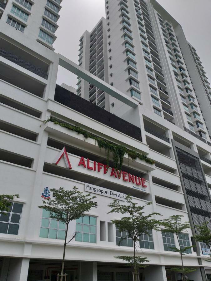 Aliff Avenue 2 Bedroom Homestay ジョホールバル エクステリア 写真