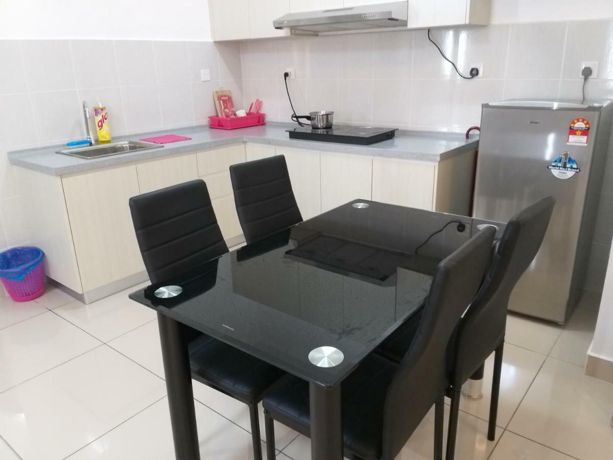 Aliff Avenue 2 Bedroom Homestay ジョホールバル エクステリア 写真